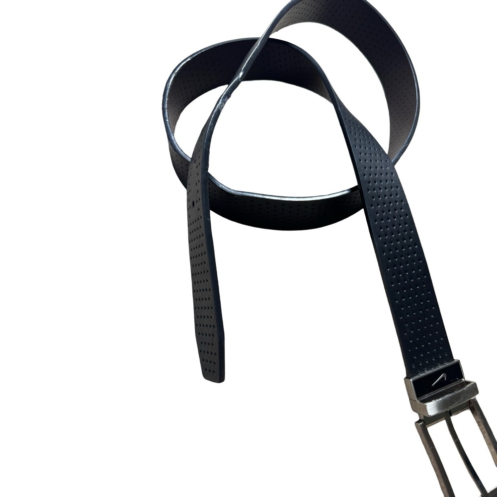 Nike Golf Belt Mens 40 Black Good Perforated Silver Buckle Swoosh Logo
